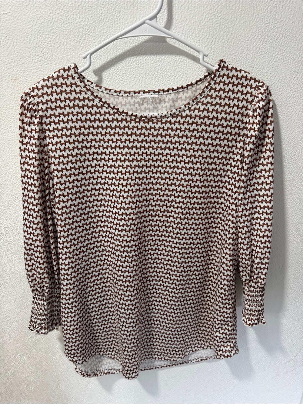 Women’s Brown and White Patterned Long Sleeve Top